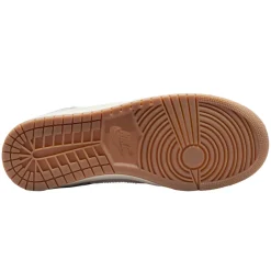 Air Jordan Skyline Low - Women's Fashion Shoes