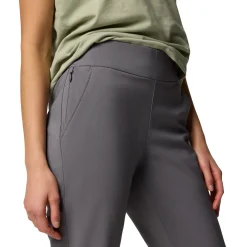 All Seasons - Women's Capri Pants