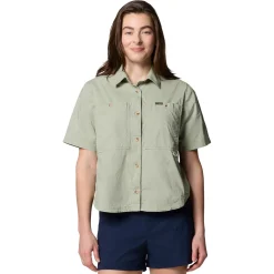 Brea Falls - Women's Short-Sleeved Blouse