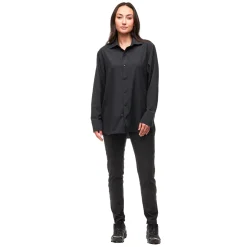 Breezy - Women's Long-Sleeved Shirt