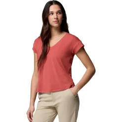 Daniela Falls - Women's T-Shirt