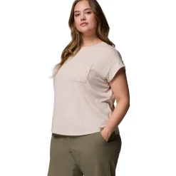 Daniela Falls (Plus Size) - Women's T-Shirt