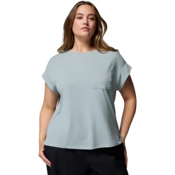 Daniela Falls (Plus Size) - Women's T-Shirt