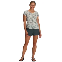 Featherweight - Women's T-Shirt