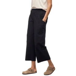 Pierna II - Women's Capri Pants