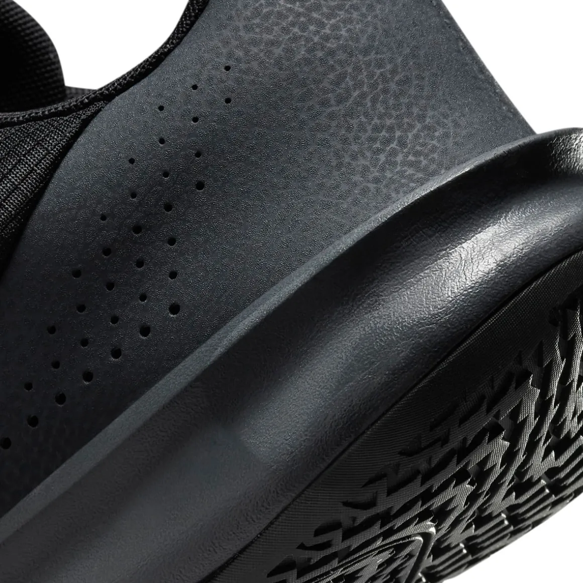 Precision VII - Adult Basketball Shoes
