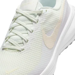 Revolution 8 - Women's Running Shoes