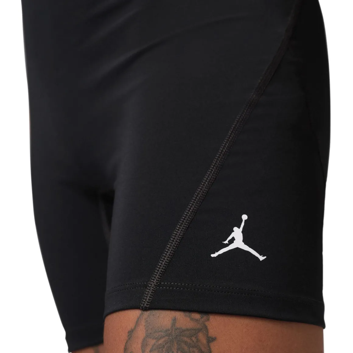 Sport Essentials (5") - Women's Fitted Training Shorts