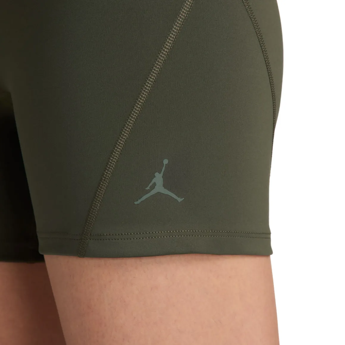 Sport Essentials (5") - Women's Fitted Training Shorts