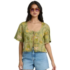 Totally Tropics - Women's Short-Sleeved Shirt