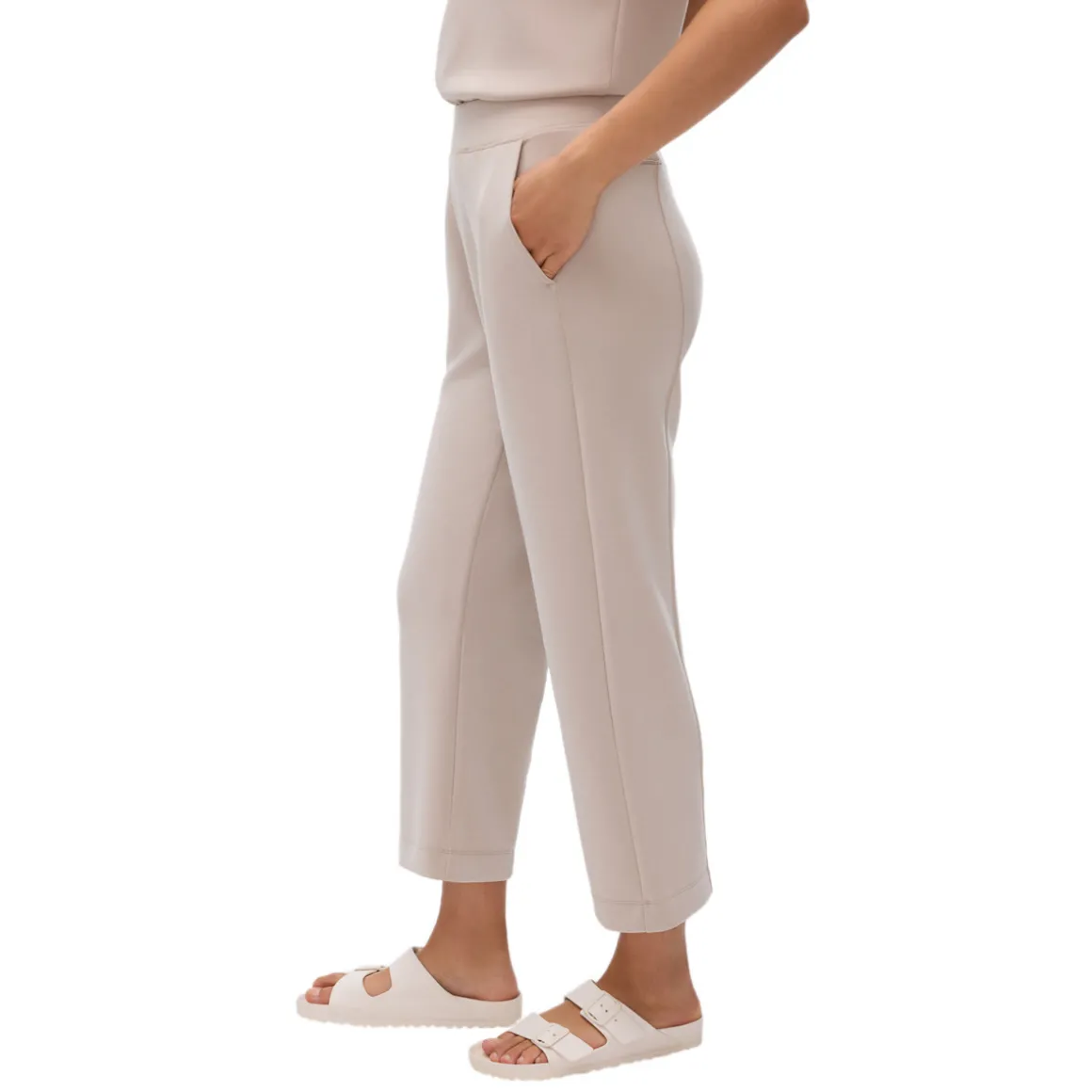 Vero - Women's Capri Pants