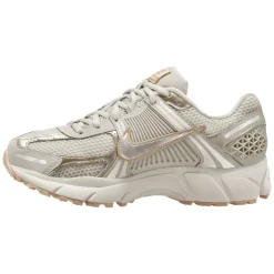 Zoom Vomero 5 - Women's Fashion Shoes